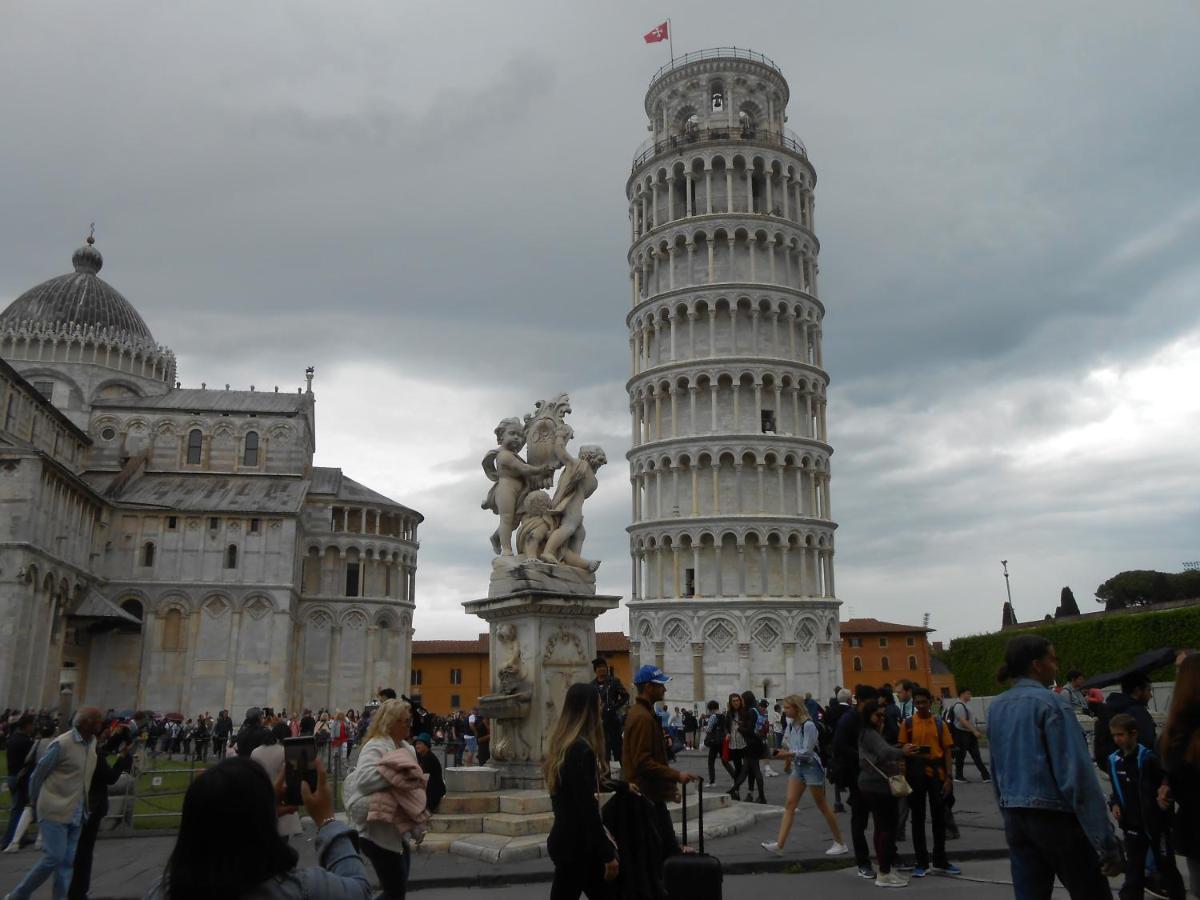 On The Roof Pisa Exterior photo